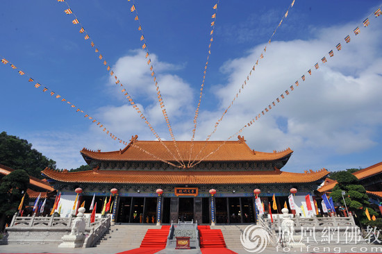 珠海普陀寺普光明殿(图片来源:凤凰网佛教 摄影:珠海普陀寺)