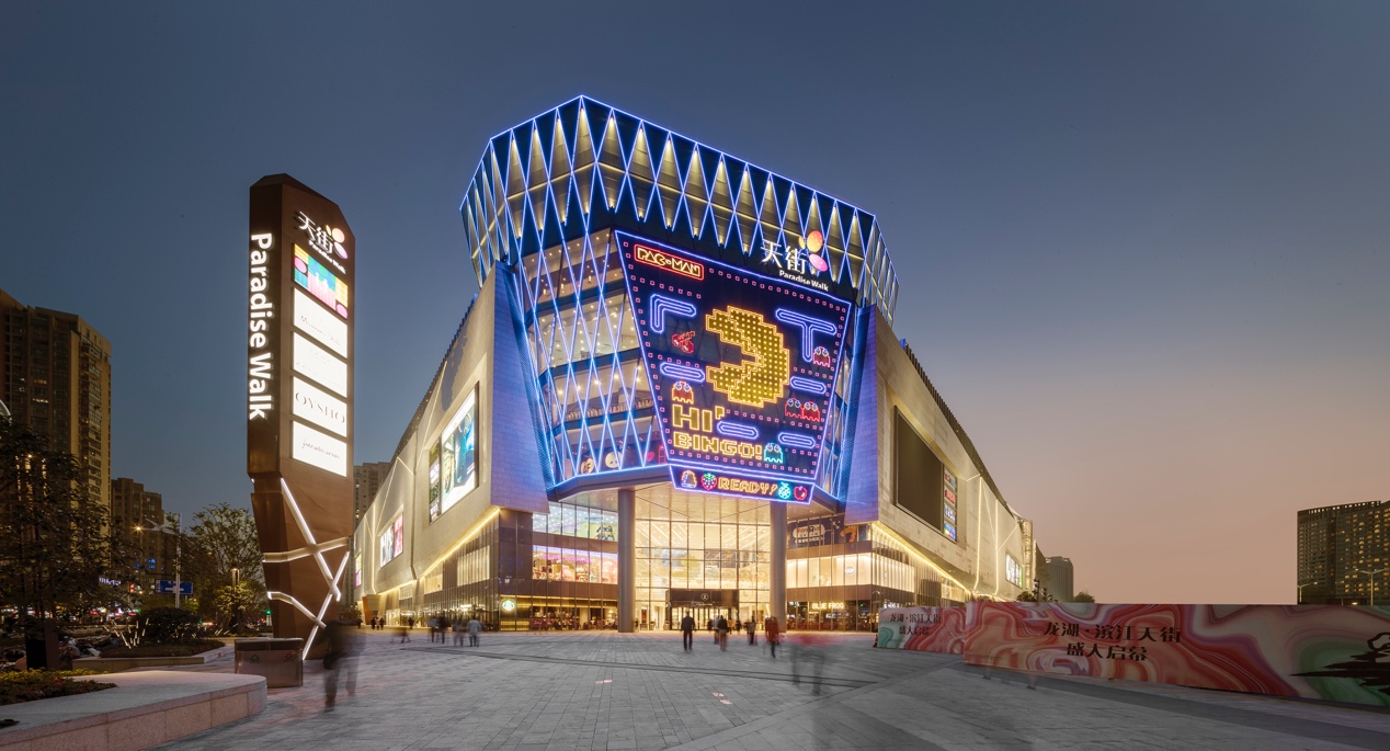 在国庆黄金周旅游热潮的助攻下,杭州天街消费成绩亮眼:金沙天街和滨江