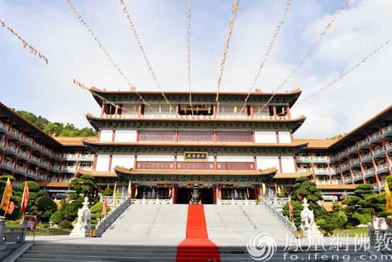 珠海普陀寺五时宝殿(图片来源:凤凰网佛教 摄影:珠海普陀寺)