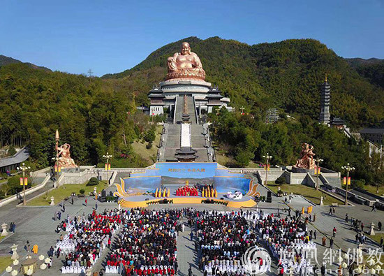 开幕式现场（图片来源：凤凰网佛教 摄影：雪窦山悠游）