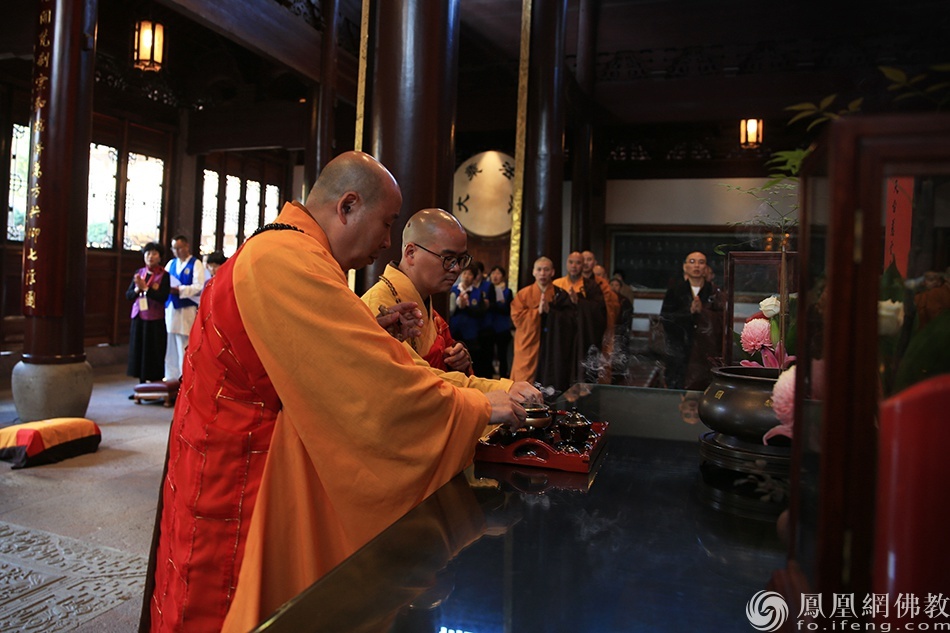 纪念慈云遵式大师诞辰1055年:实拍宁波七塔禅寺上供法会