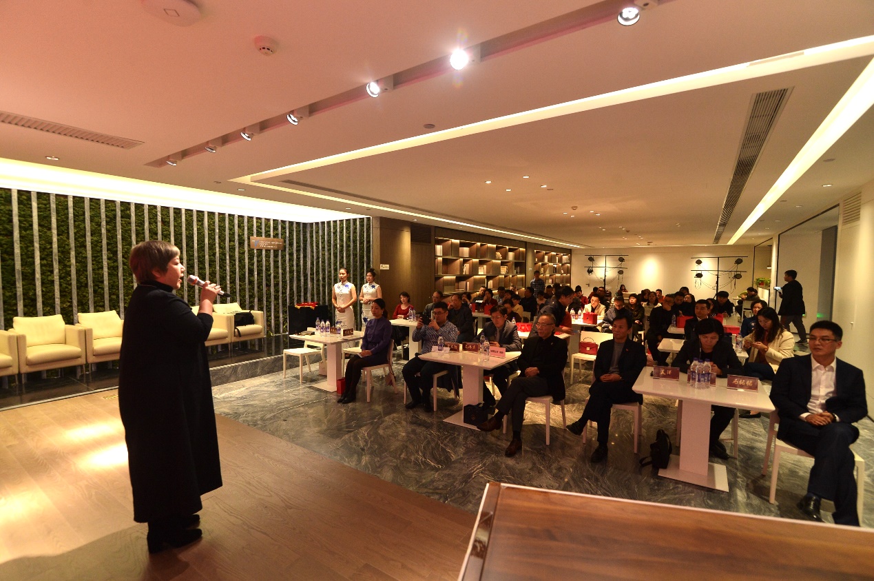 启幕仪式上还特别邀请到了德艺双馨的书画大家爱新觉罗·溥铮先生.