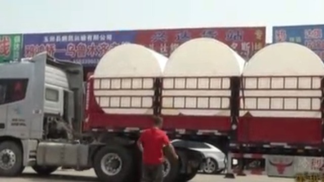 卡车司机“欧曼老头” 为何能在某软件拥有55万粉丝