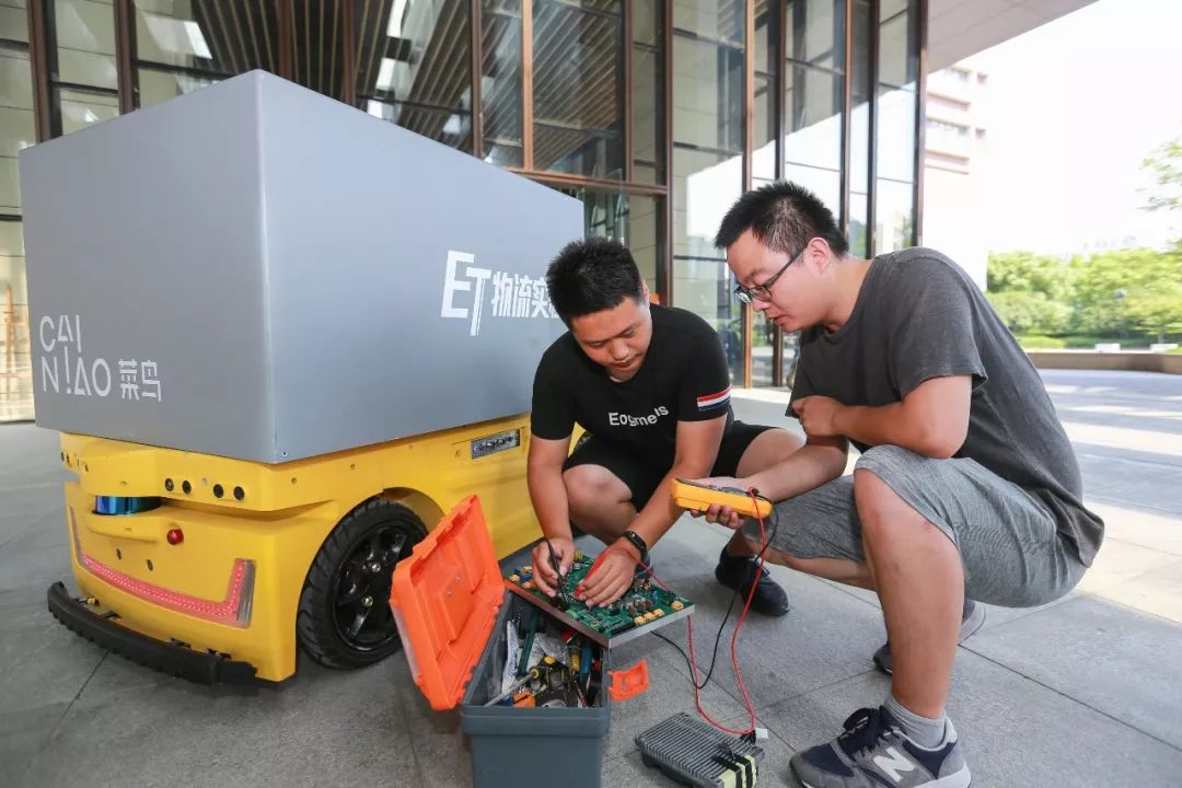 地下物流要来了,京东"胶囊快递"曝光,在家躺收包裹或成真?