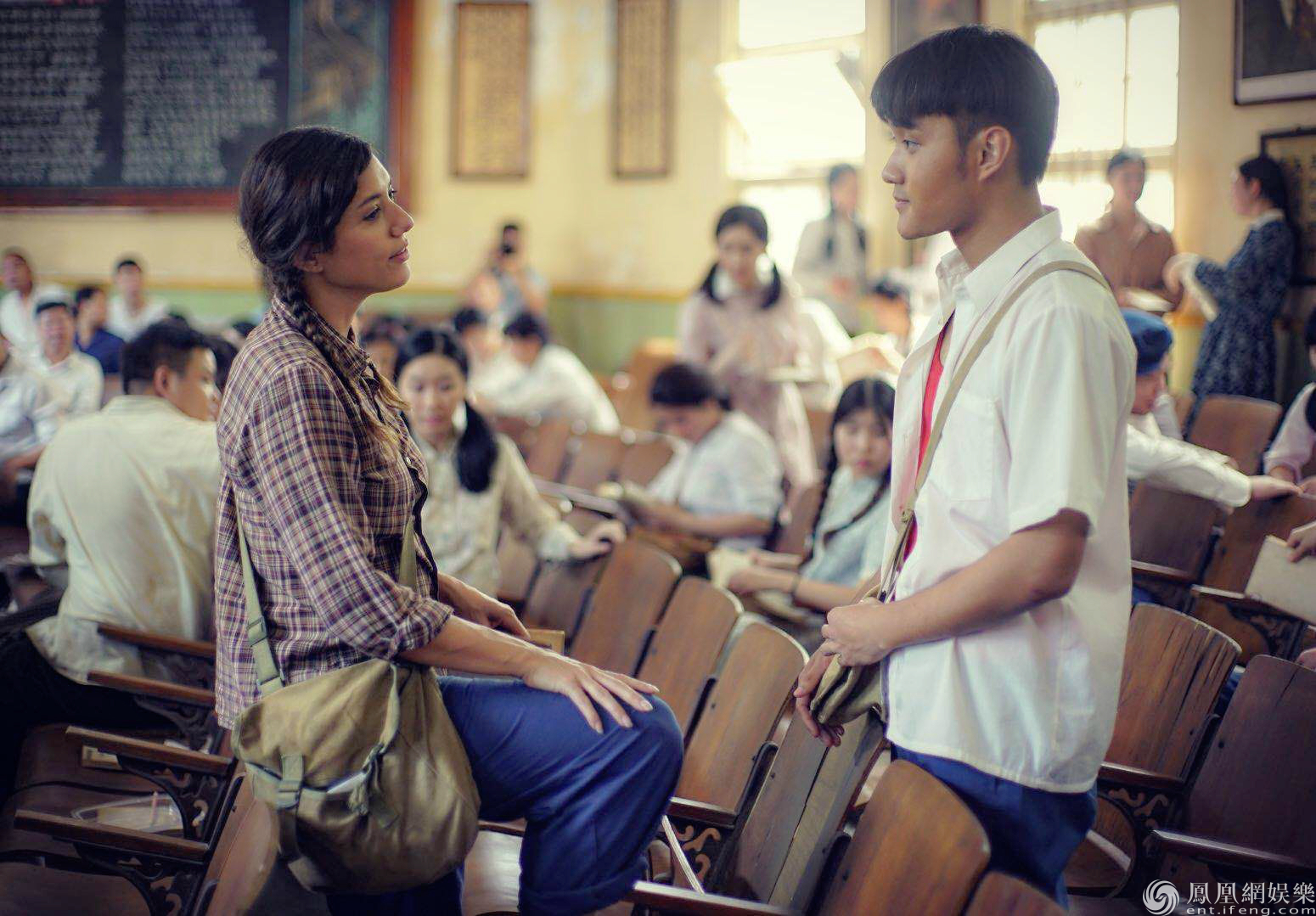 【凤凰网娱乐】吕克贝松监制电影《订亲》上映 高品质年代戏值得排片