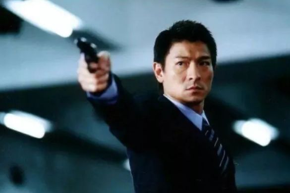 [娱乐新青年]“分裂少年”张一山：三场床戏后，一夜成年