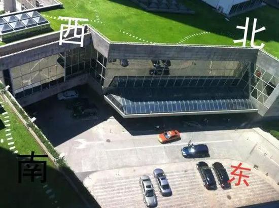 「纯洁的微笑」只因自拍瞳孔倒影暴露住址？ 一张照片就把女idol出卖了