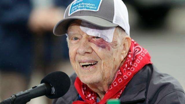 95岁美国前总统卡特摔倒致脑出血 入院接受手术