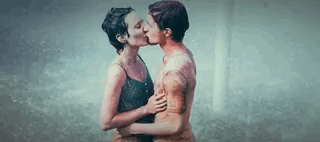 「新世相」“见到前任那一秒，我甩开了现任的手”：分手多年后再见面会发生什么？