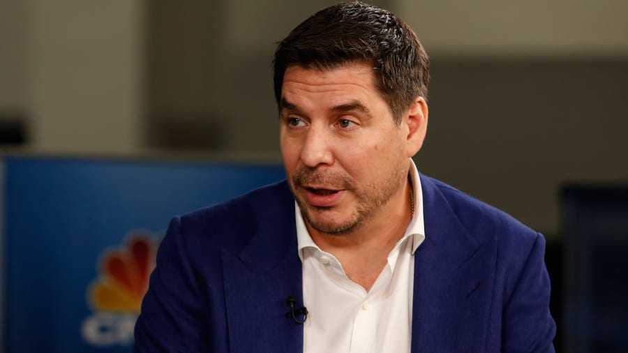 【凤凰网科技】WeWork董事长给员工打气：2023年自由现金流转正