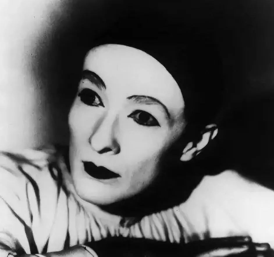 [十点电影]看他一眼就脊背发凉，果然是千万人的「童年噩梦」！