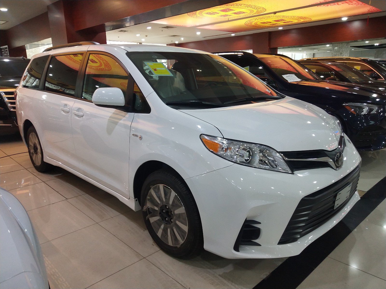 20款丰田塞纳港口现车价格优惠手续齐