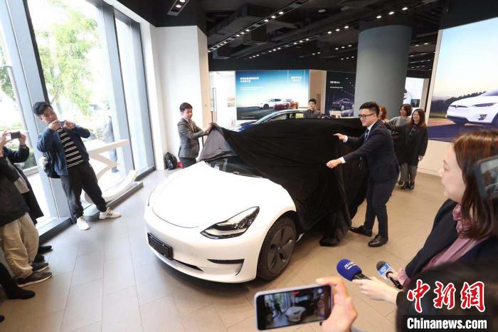 【中国新闻网】中国制造Model3正式亮相