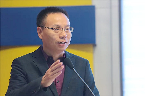 既有三十年来不遗余力推动爱生学校实践的老教授,有退休的打拐警官,有