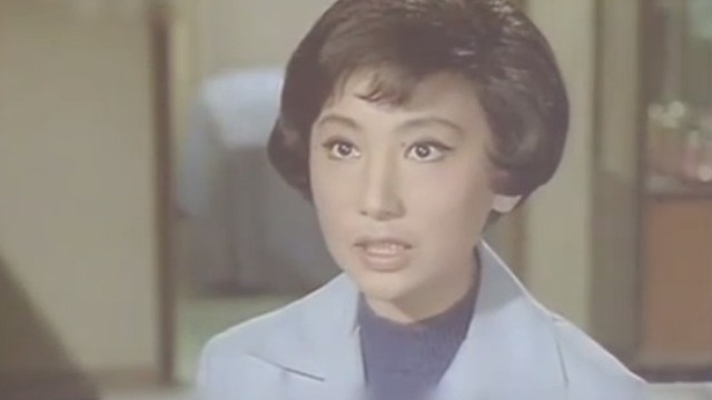 34岁选择息影移居国外，夏梦重回香港后办制衣厂：年纪大没有好电影拍