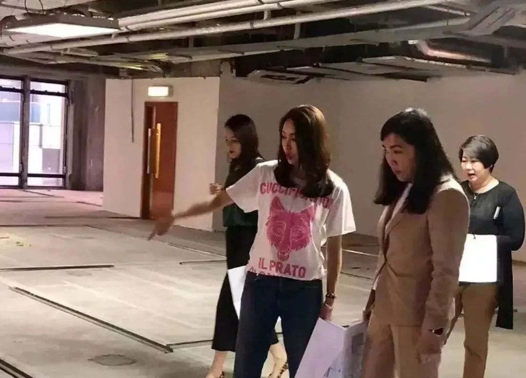 「沉默的大娱乐家」前TVB花旦黎姿：为养家14岁出道37岁退圈，你为自己活过吗？