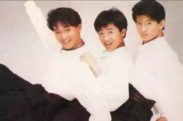 [视觉志]小虎队30年聊天内容：那些中年人的冷漠客套…