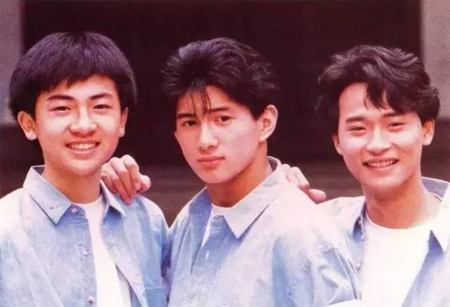 [视觉志]小虎队30年聊天内容：那些中年人的冷漠客套…