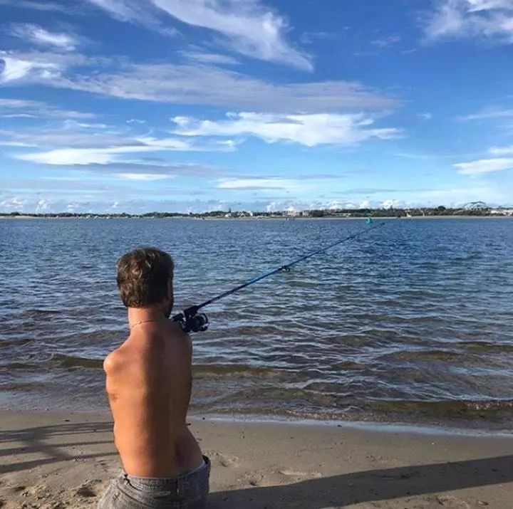 【悉尼印象】他是澳洲最“丑”男孩，连爸妈都嫌弃，长大逆袭亿万富豪轰动全世界....