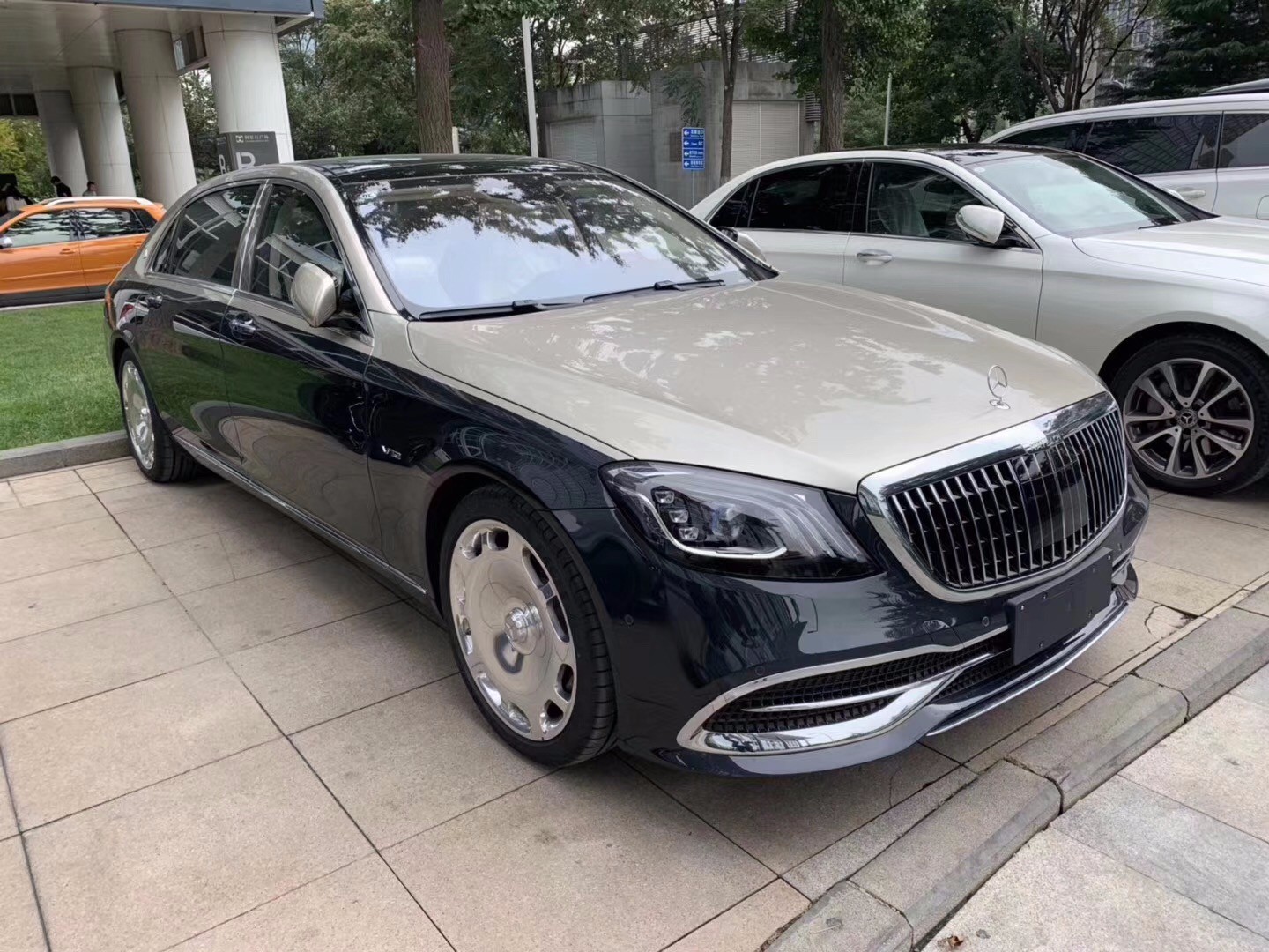 迈巴赫s680双色新报价售全国无区域限制