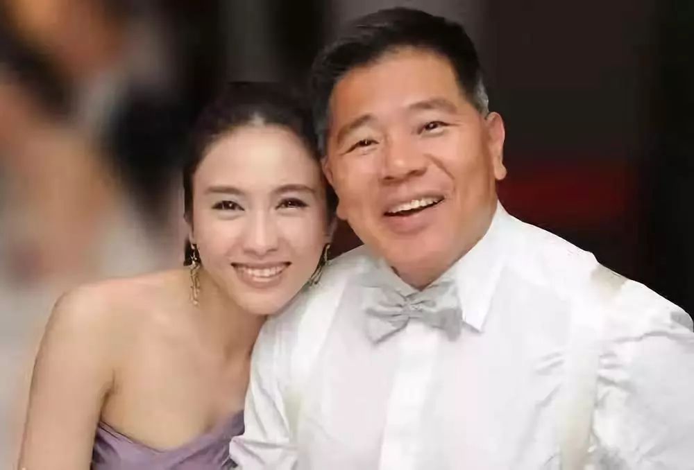 「沉默的大娱乐家」前TVB花旦黎姿：为养家14岁出道37岁退圈，你为自己活过吗？