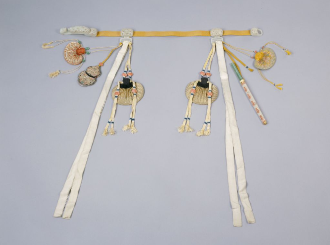 国学资讯 正文 满族入主中原之后,接受了不少中原文化,但对于满族本身