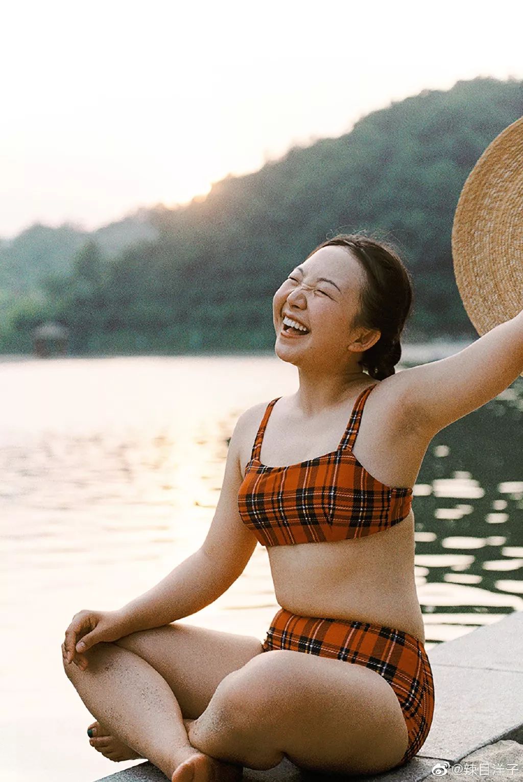 [Dispatch]像邓丽君杨千嬅？被于正吹爆的“绝世大美女”，体重有139斤…