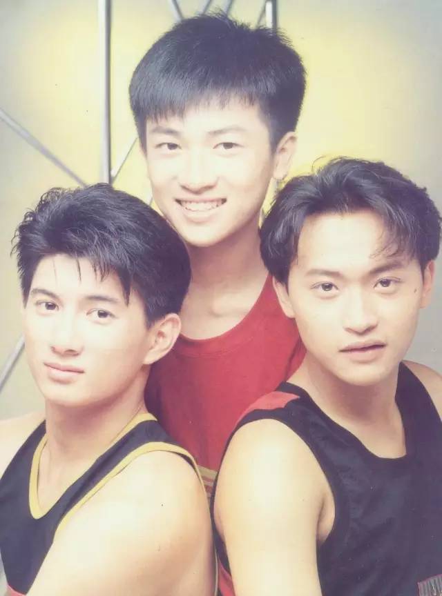 [视觉志]小虎队30年聊天内容：那些中年人的冷漠客套…