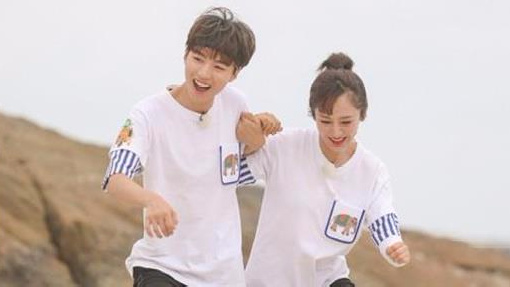 「娱情记事本」与杨紫深夜唱K？王俊凯方：是特别纯粹的朋友关系