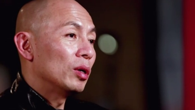 林超贤亲自上阵驾车拍摄坦克戏不料却遭遇翻车意外