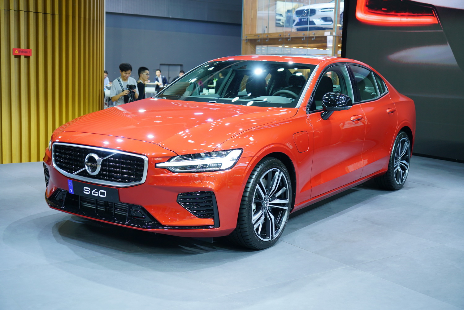 全新沃尔沃s60亮相预售2870万元3999万元