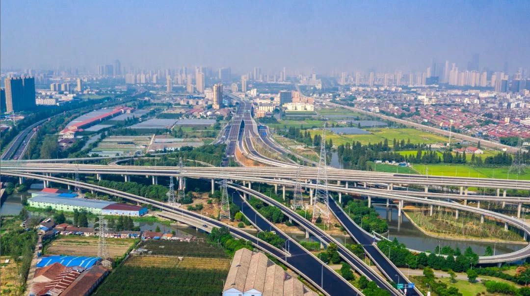 环城南路东段快速路与东外环相交的邱隘立交在不久前历时三年建设的