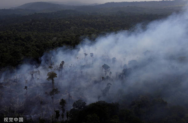 截至9月底，亚马逊森林的大火仍在延续 @视觉中国