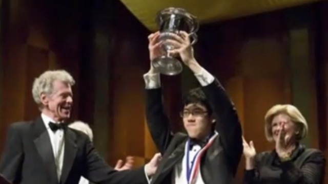 张昊辰参加“最难钢琴比赛”后，成为首位夺冠的华人钢琴家