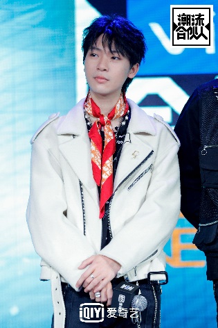 「凤凰网娱乐」吴亦凡不让潘玮柏减肥 潘玮柏：兄弟瘦就是我瘦！