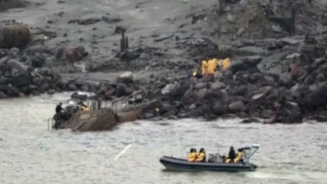 新西兰专家登陆<em>怀特</em>岛 寻回6具火山喷发失踪者遗体