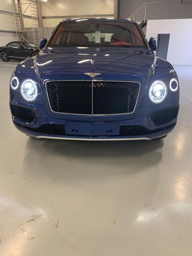 2020款宾利添越王者风范天津港酬宾价