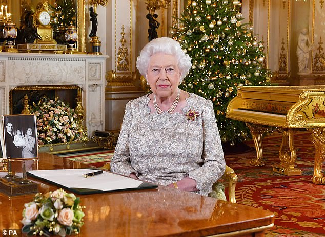 过节送礼哪家强？英女王花28万元买圣诞礼物送亲友