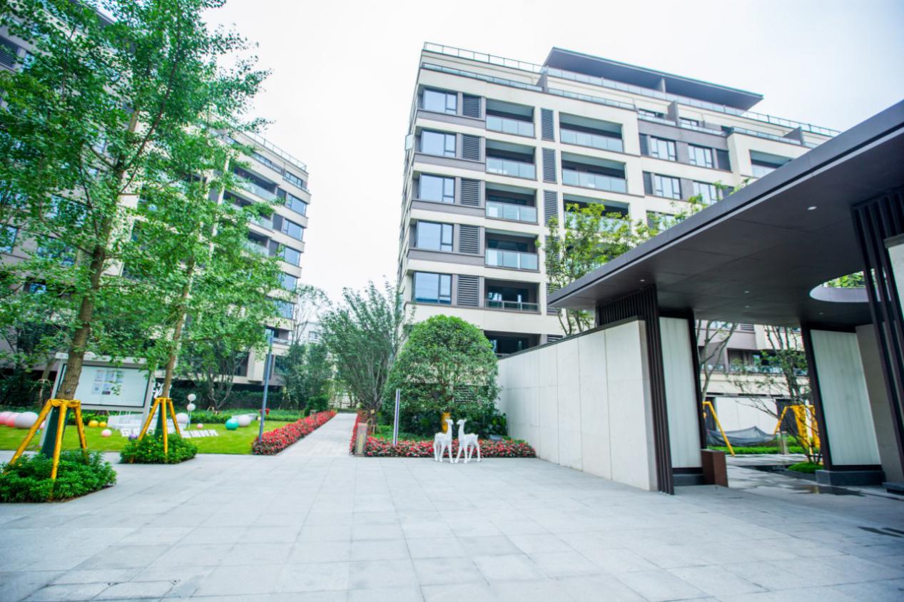 融信澜湾在看与被看的维度里这才是社区景观该有的样子