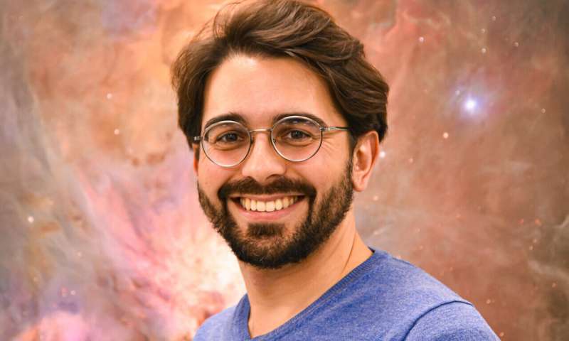 领衔破解三体系统难题的以色列希伯来大学拉卡物理学院天体物理学家尼古拉斯&middot;斯通