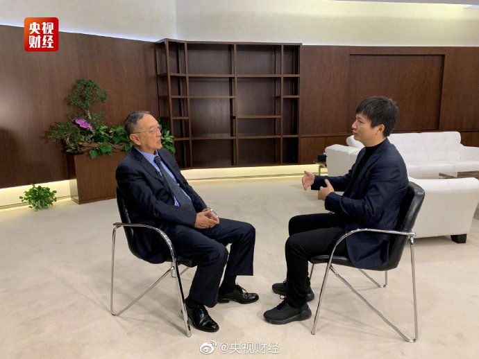 「证券时报」柳传志：退休前，接班团队就已经挑大梁