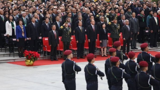 现场！澳门回归20周年升旗仪式 贺一诚主持