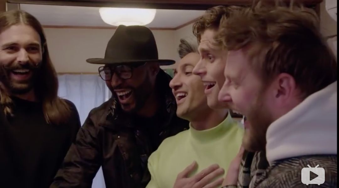 [她刊]被5个男人宠上天后，57岁离婚无子的她，活成了“真公主”…