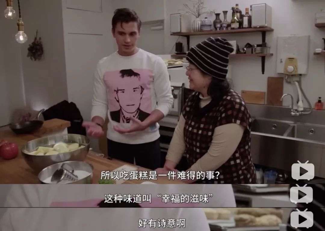 [她刊]被5个男人宠上天后，57岁离婚无子的她，活成了“真公主”…