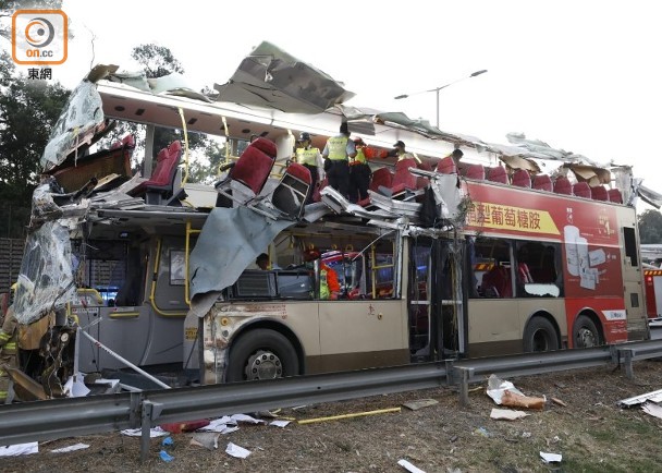 香港交通事故致6死39伤：车长因涉危险驾驶被捕