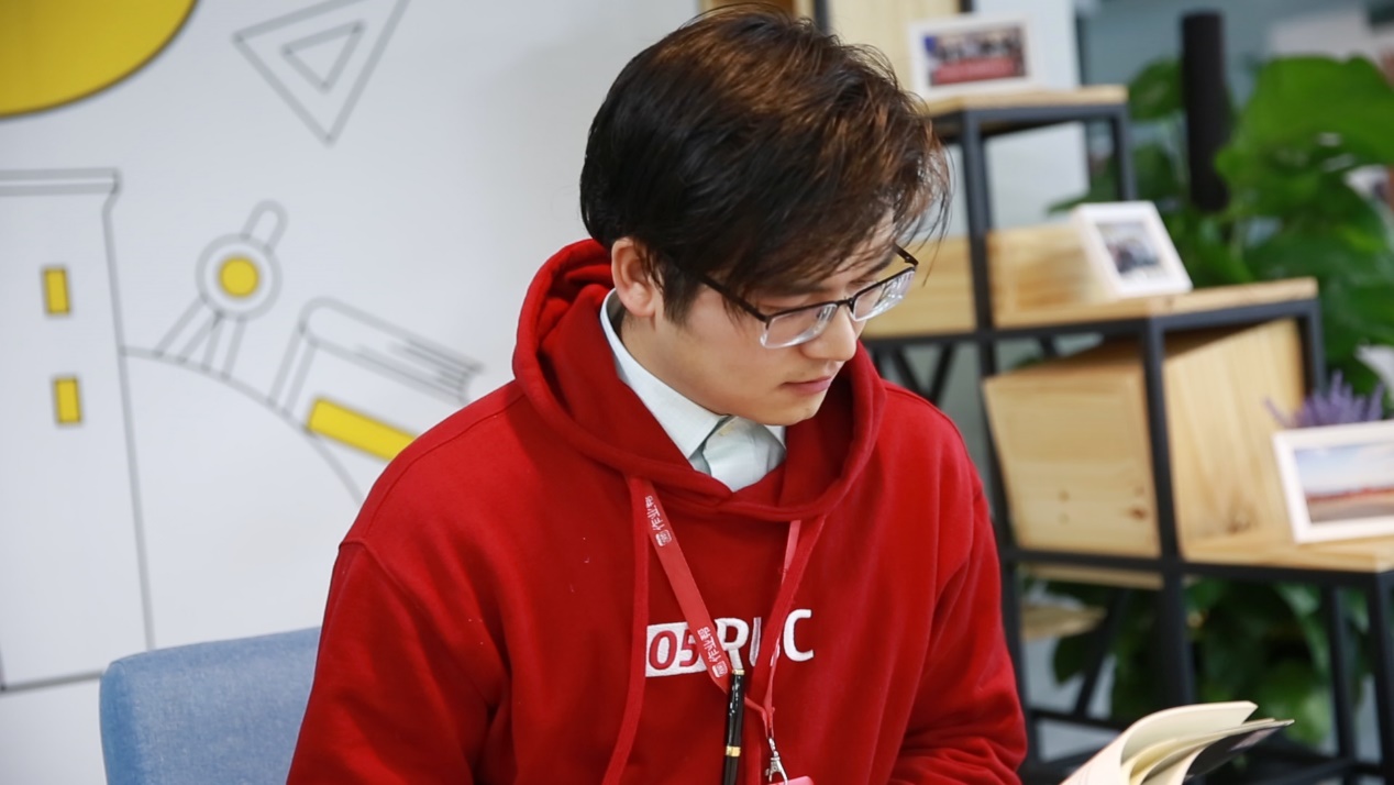 作业帮“新匠师”张华:高效学习探究数学本质_凤凰网财经_凤凰网