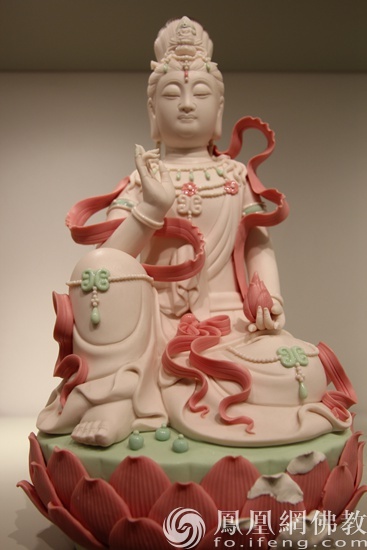 残缺的佛像请勿丢弃!实拍浙江上虞多宝讲寺恭敬三宝展