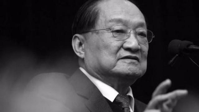 金庸自曝曾经想做外交官，却又为何遭遇幻灭？