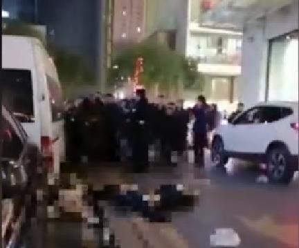重庆坠楼者砸死2高中女生，其中一人系失独再生女！