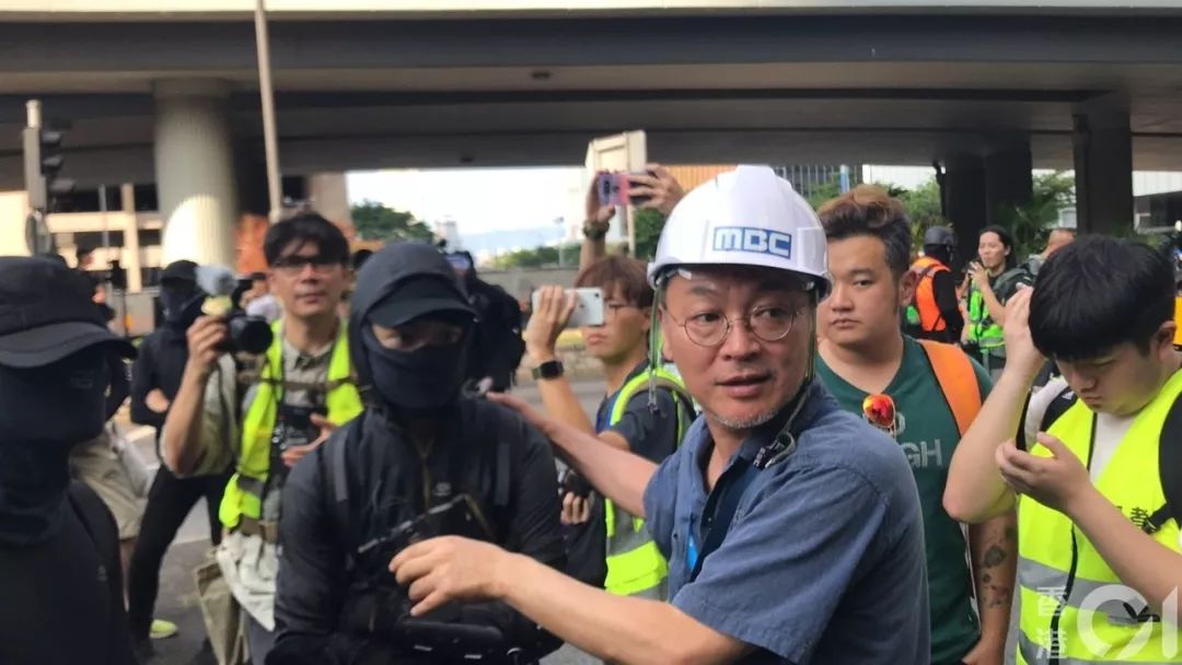 韩国“媒体人”，你们是来香港鼓动暴徒的吗？